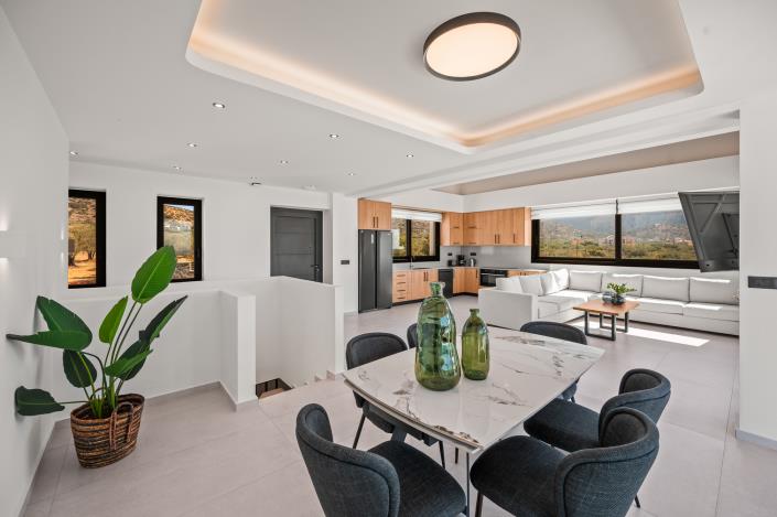 Image No.10-4 Bed Villa for sale