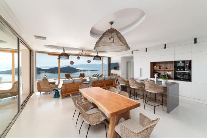 Image No.10-5 Bed Villa for sale