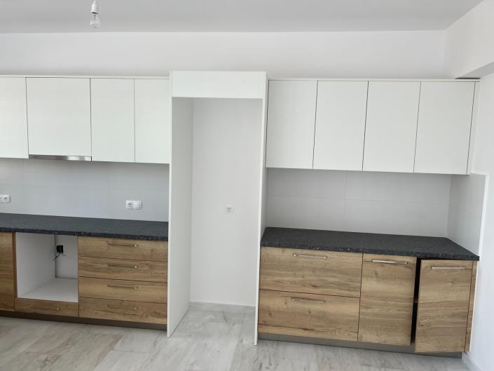 Image No.9-2 Bed Maisonette for sale