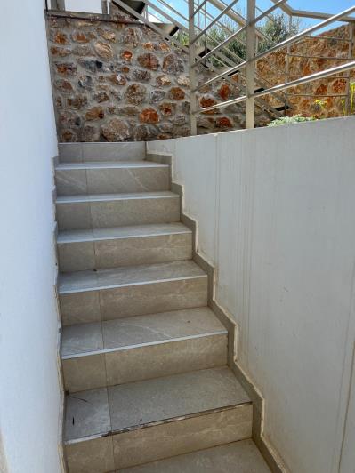 Image No.20-2 Bed Maisonette for sale