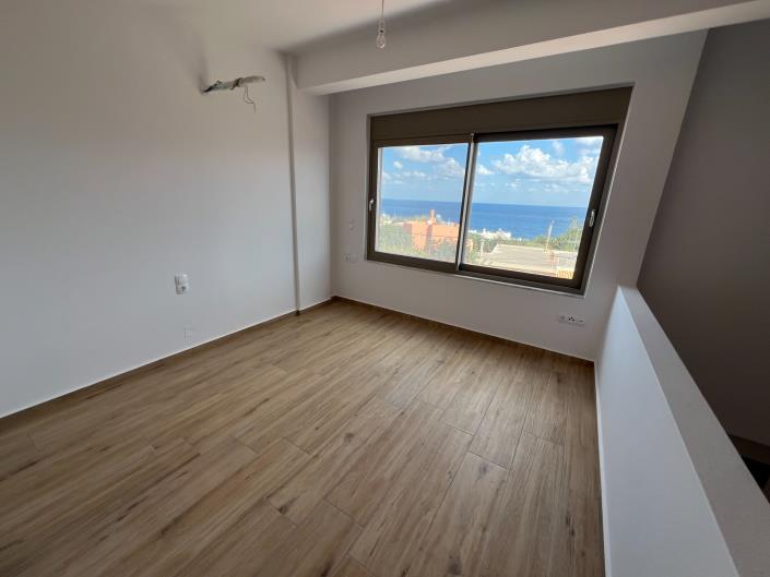 Image No.13-2 Bed Maisonette for sale