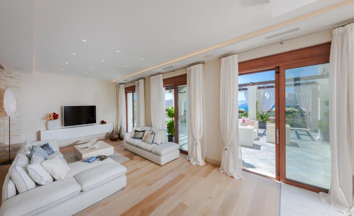 Image No.8-5 Bed Villa for sale