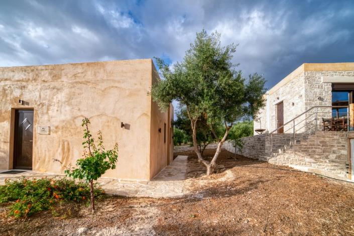 Image No.21-6 Bed Hotel for sale