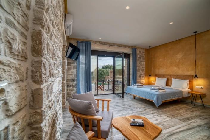 Image No.15-6 Bed Hotel for sale