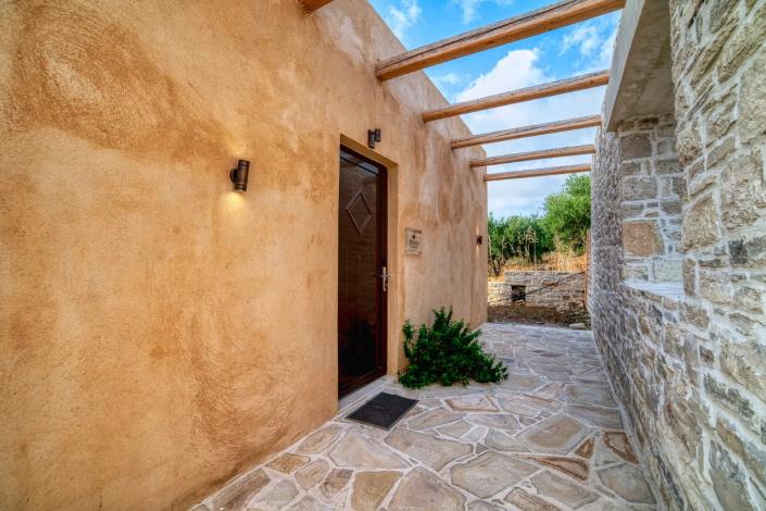 Image No.23-6 Bed Hotel for sale