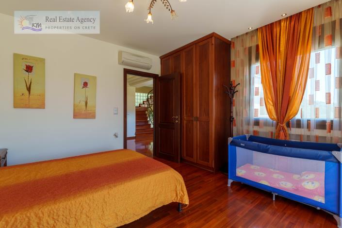 Image No.35-4 Bed Villa for sale