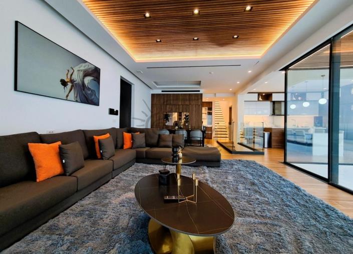 Image No.9-4 Bed Villa for sale