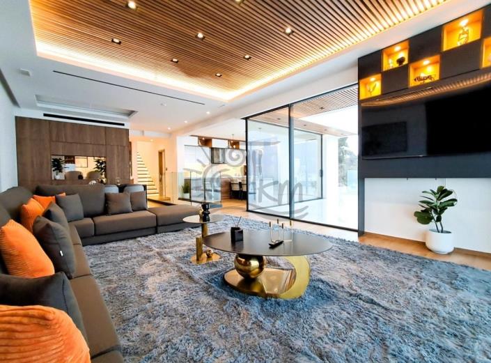 Image No.10-4 Bed Villa for sale