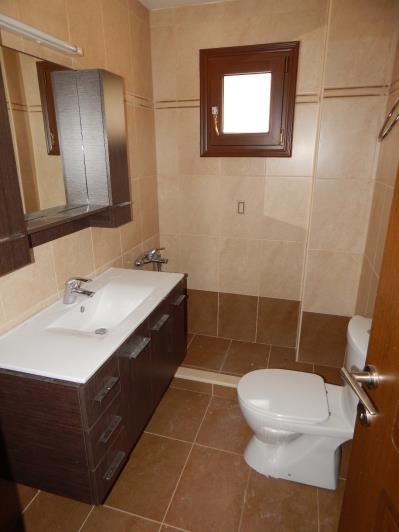 Image No.18-4 Bed House for sale