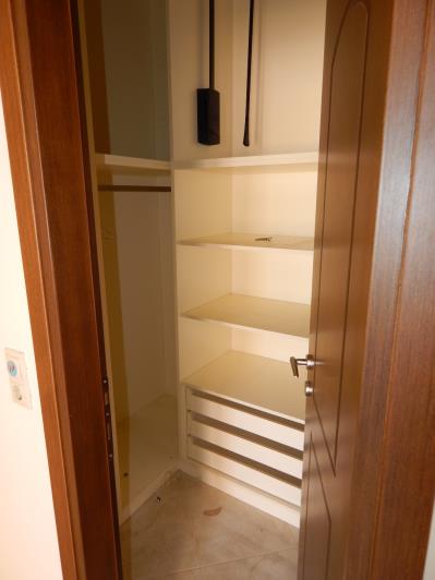 Image No.16-4 Bed House for sale