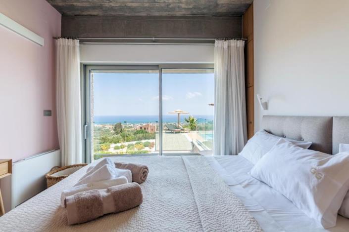 Image No.27-6 Bed Villa for sale