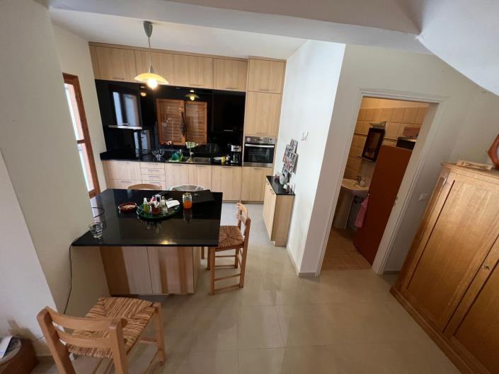 Image No.7-6 Bed Duplex for sale