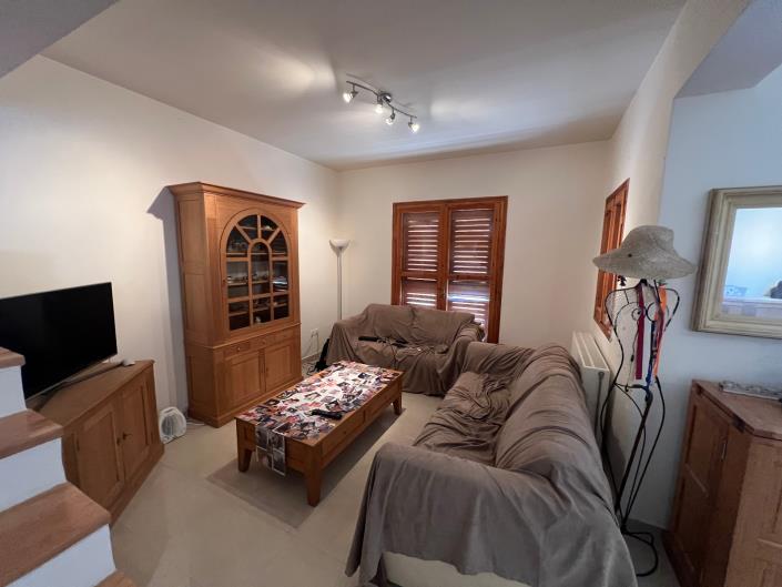 Image No.21-6 Bed Duplex for sale