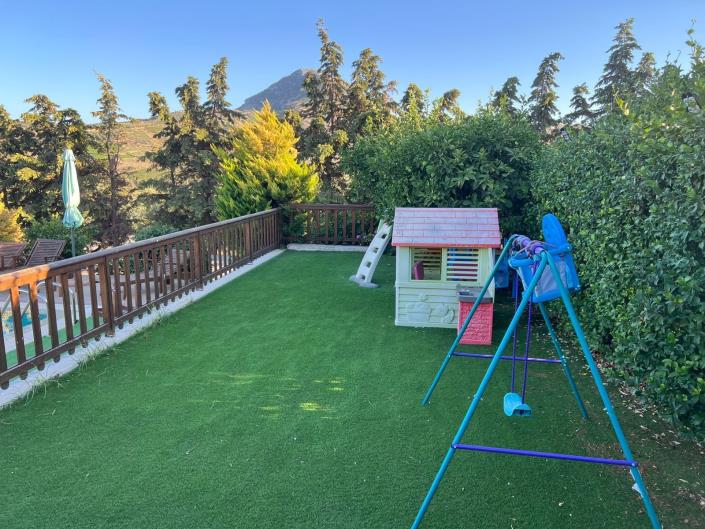 Image No.17-2 Bed House for sale