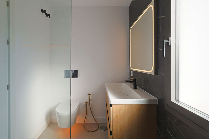 Image No.33-2 Bed Apartment for sale