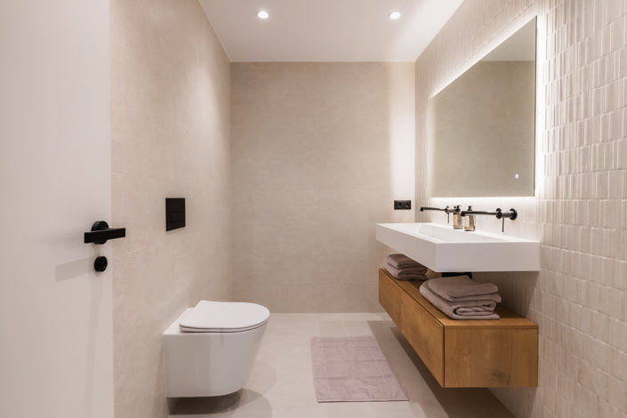 Image No.18-4 Bed Property for sale