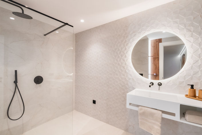 Image No.20-4 Bed Property for sale