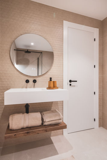 Image No.21-4 Bed Property for sale