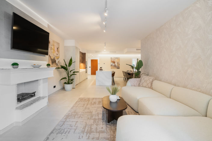 Image No.4-4 Bed Property for sale