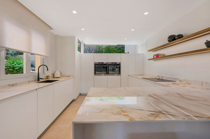 Image No.12-3 Bed Townhouse for sale