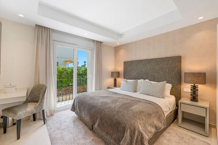 Image No.21-3 Bed Townhouse for sale