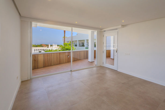 Image No.12-2 Bed Apartment for sale