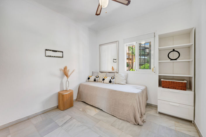 Image No.21-4 Bed Townhouse for sale