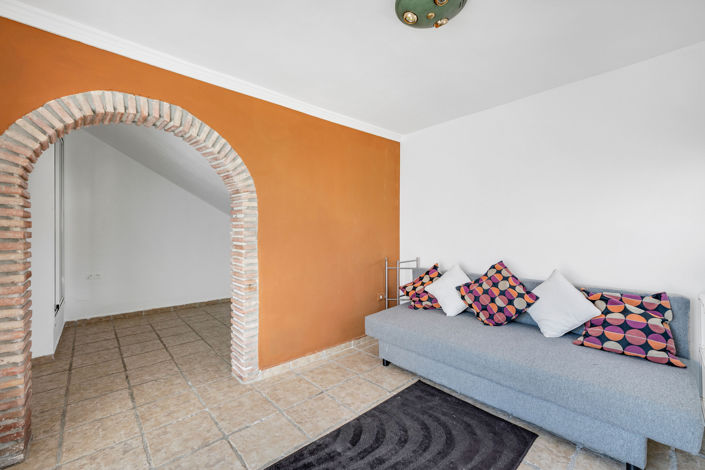 Image No.24-4 Bed Townhouse for sale