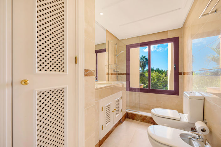 Image No.18-3 Bed Apartment for sale