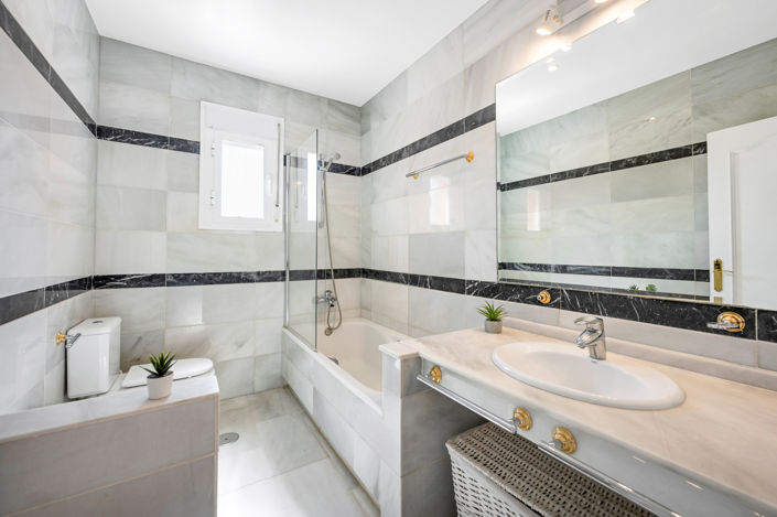 Image No.24-5 Bed Villa for sale