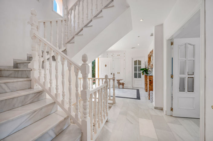 Image No.29-5 Bed Villa for sale