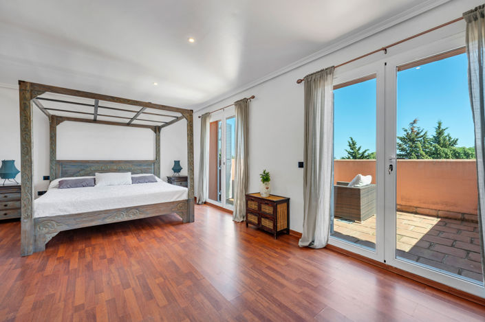 Image No.7-5 Bed Villa for sale