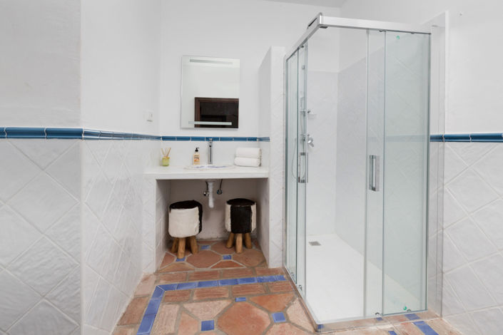 Image No.29-12 Bed Villa for sale