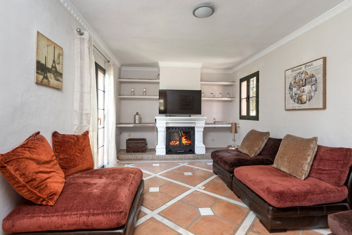 Image No.37-12 Bed Villa for sale