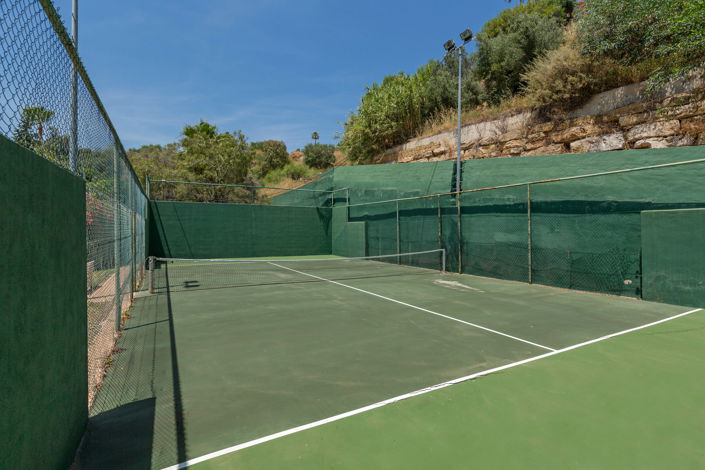 Image No.39-12 Bed Villa for sale