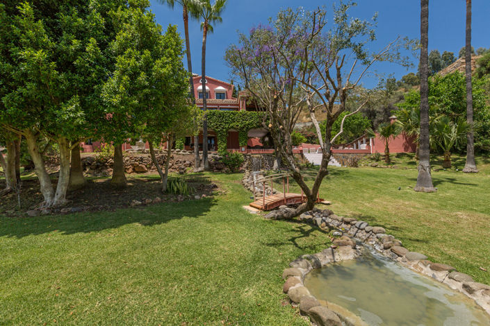 Image No.42-12 Bed Villa for sale