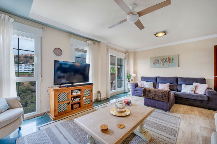 Image No.10-3 Bed House for sale