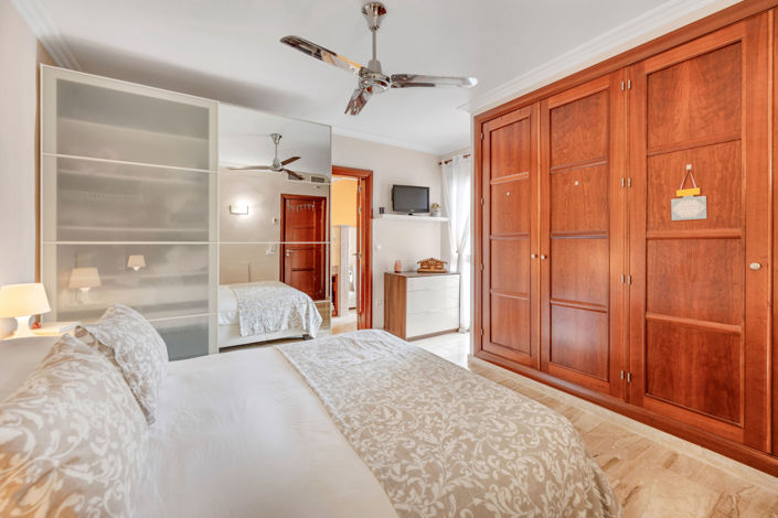 Image No.14-3 Bed House for sale