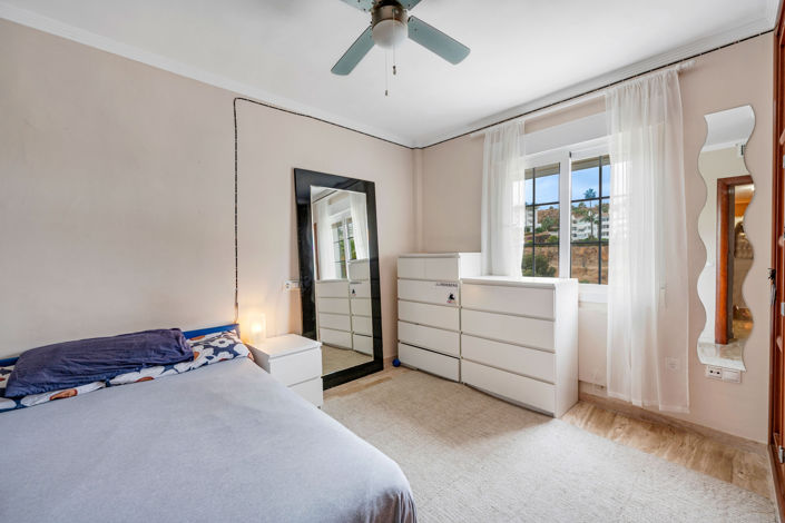 Image No.16-3 Bed House for sale