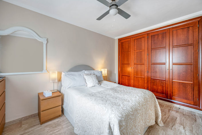 Image No.18-3 Bed House for sale