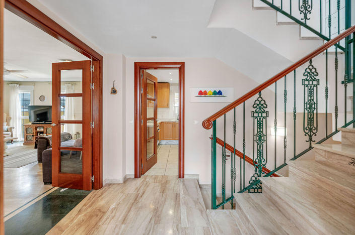 Image No.41-3 Bed House for sale