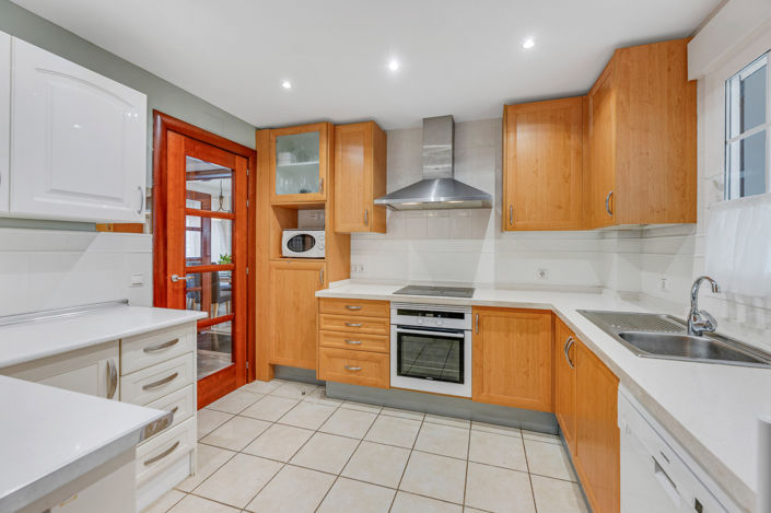 Image No.44-3 Bed House for sale