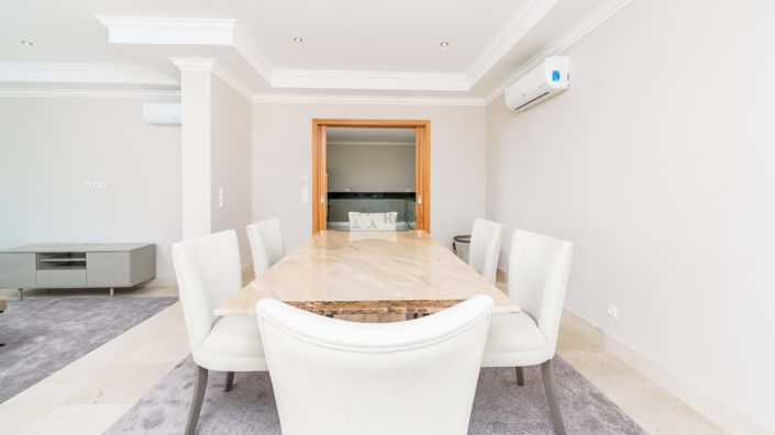 Image No.11-7 Bed Villa for sale