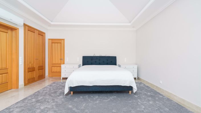 Image No.24-7 Bed Villa for sale