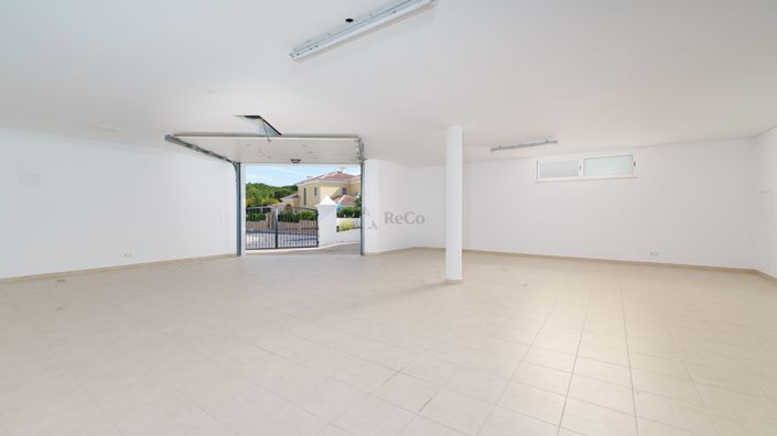 Image No.27-7 Bed Villa for sale