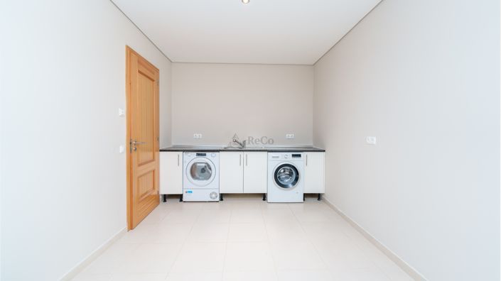 Image No.33-7 Bed Villa for sale