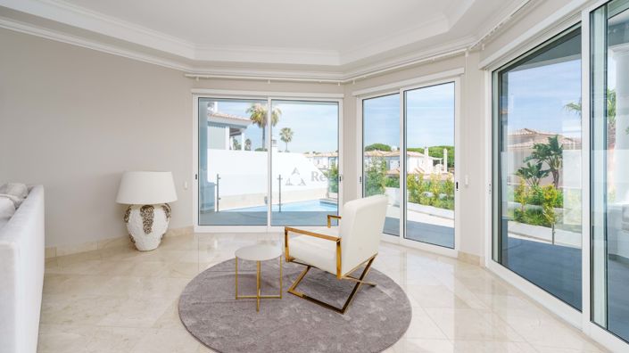 Image No.7-7 Bed Villa for sale