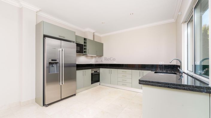 Image No.9-7 Bed Villa for sale