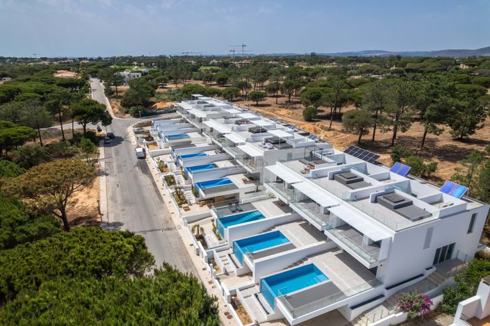 Image No.17-3 Bed Townhouse for sale