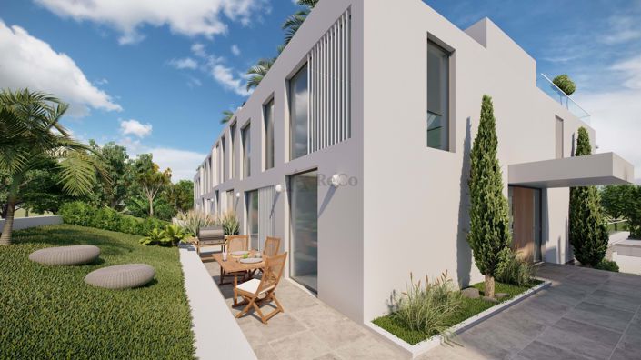 Image No.19-3 Bed Townhouse for sale